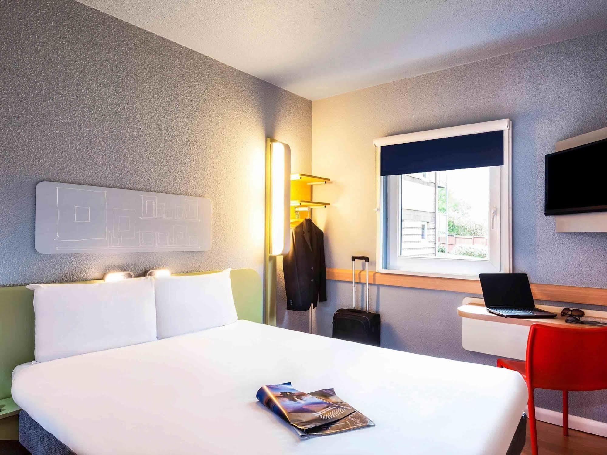 Ibis Budget Cergy St Christophe Luaran gambar